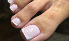 Elegancki pedicure – 24 wyjątkowe stylizacje, które pokochasz od pierwszego spojrzenia