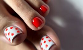 Spokojny pedicure bez zdobienia z lakierami NeoNail: pomysły, zdjęcia i porady