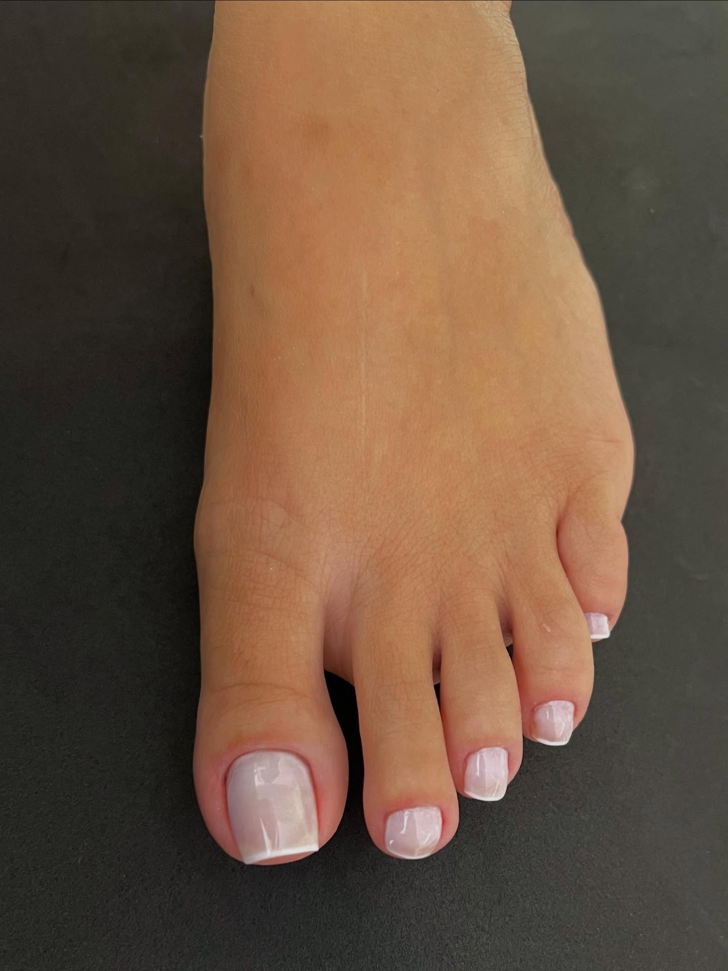 Francuski szyk na Twoich paznokciach