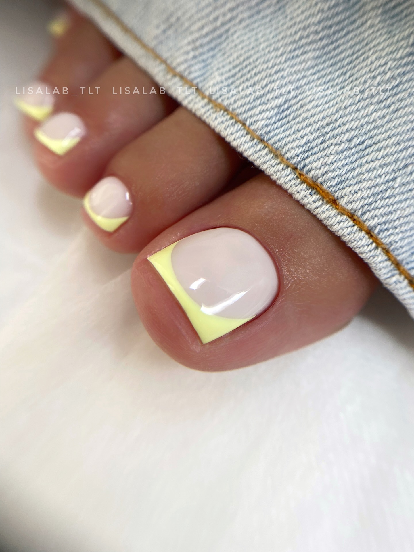 Cytrynowy nastrój na Twoich paznokciach!