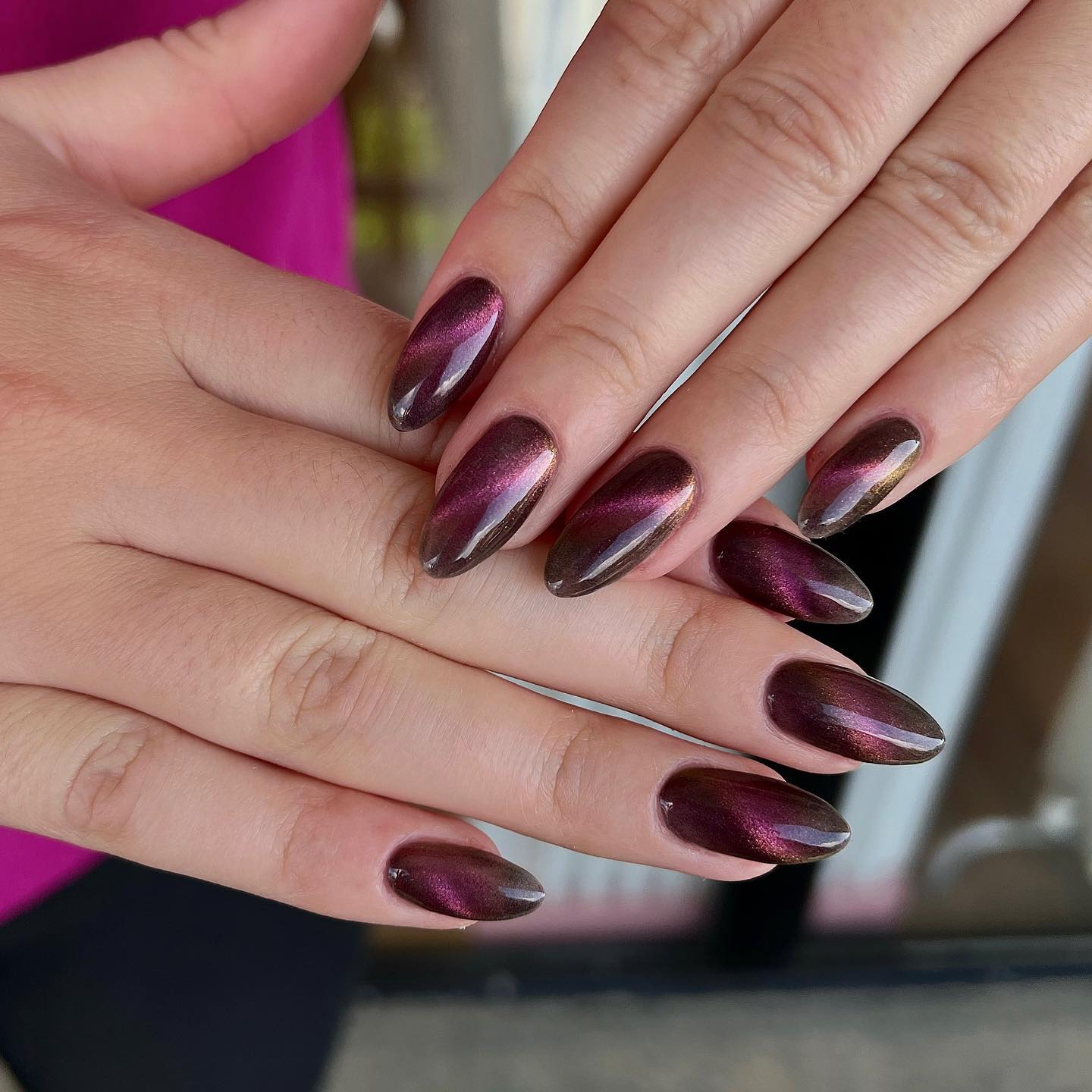 Tajemnice kosmicznego blasku na Twoich paznokciach