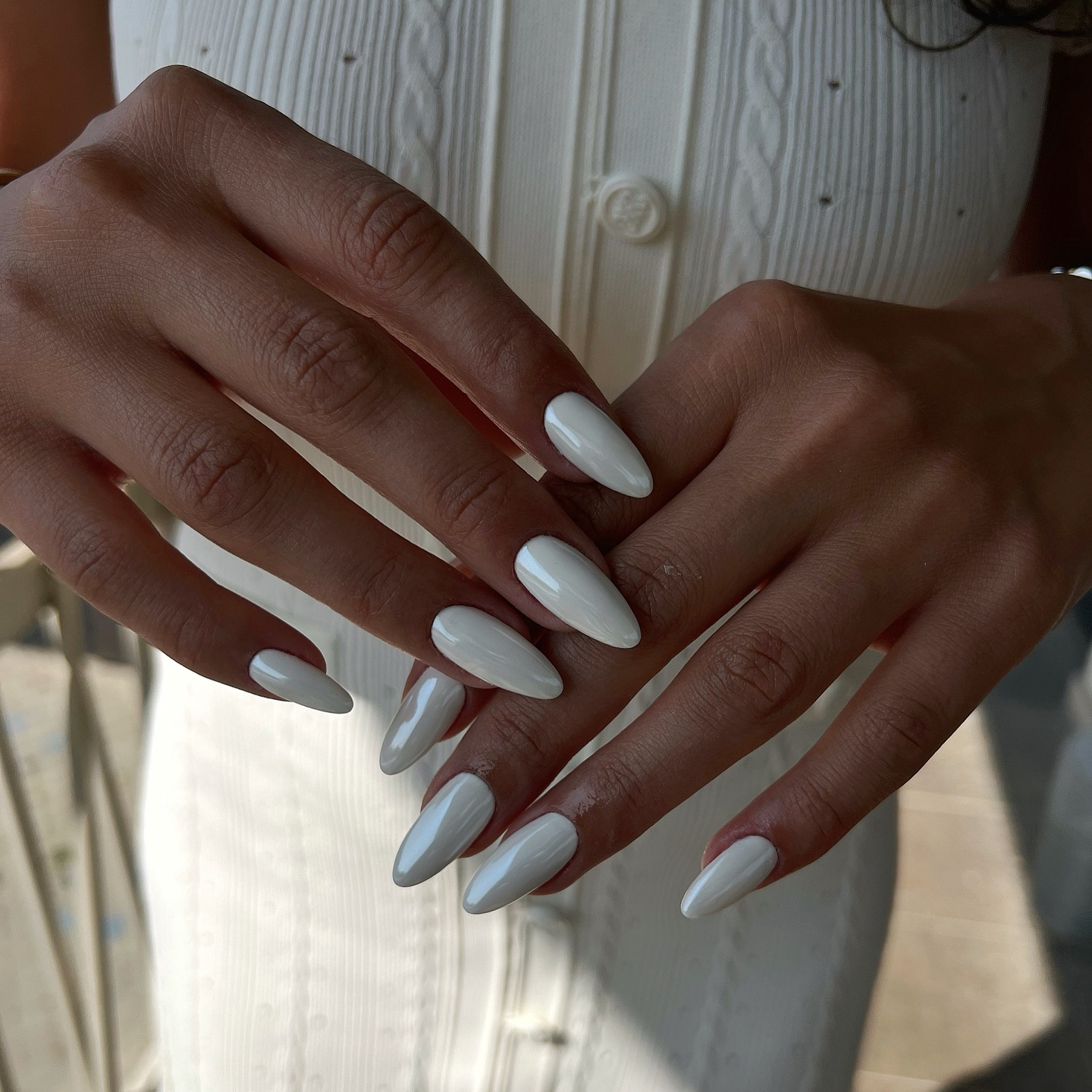 Bajkowy blask bieli na Twoich paznokciach!