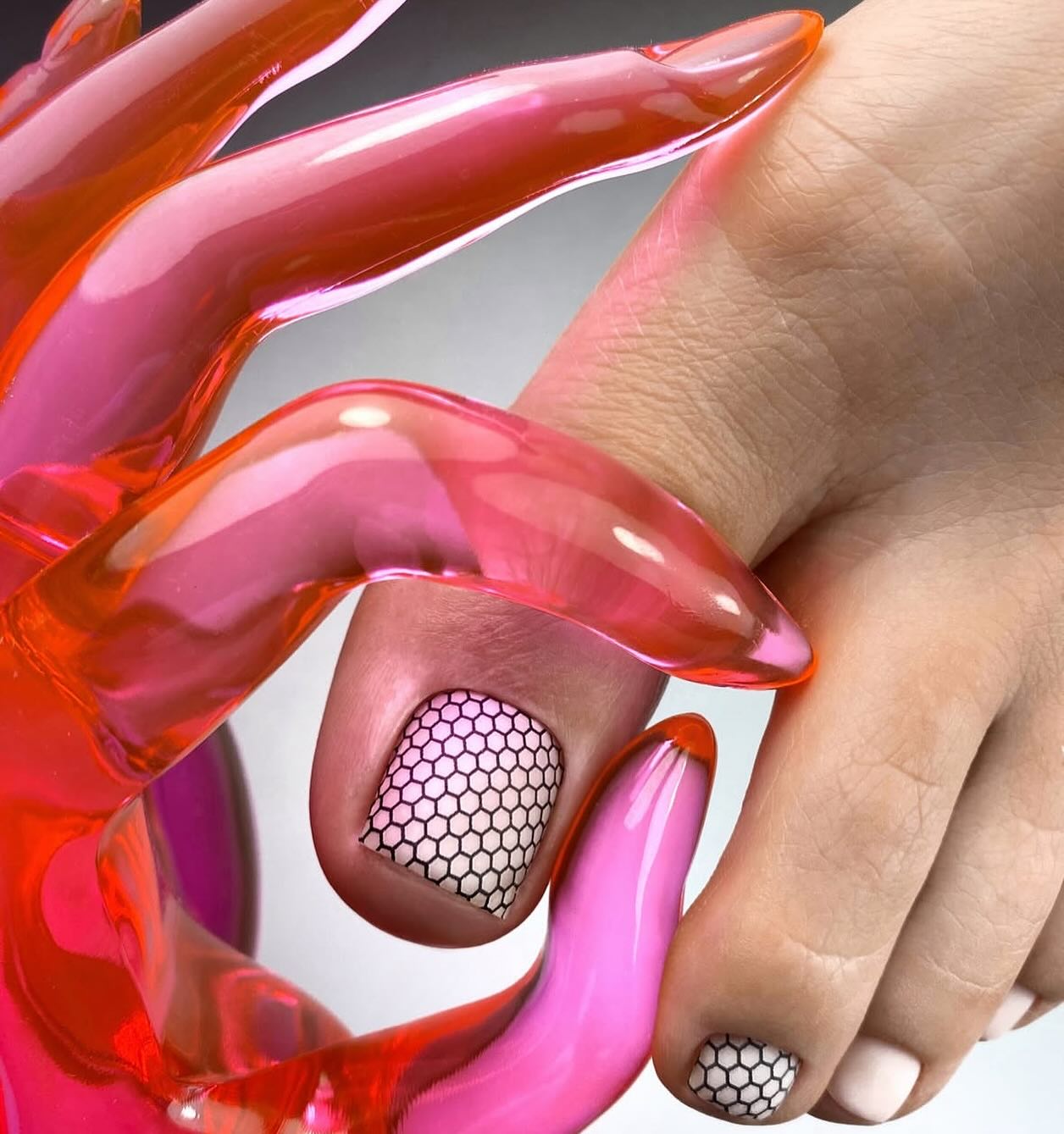 Geometryczne arcydzieło na Twoich paznokciach